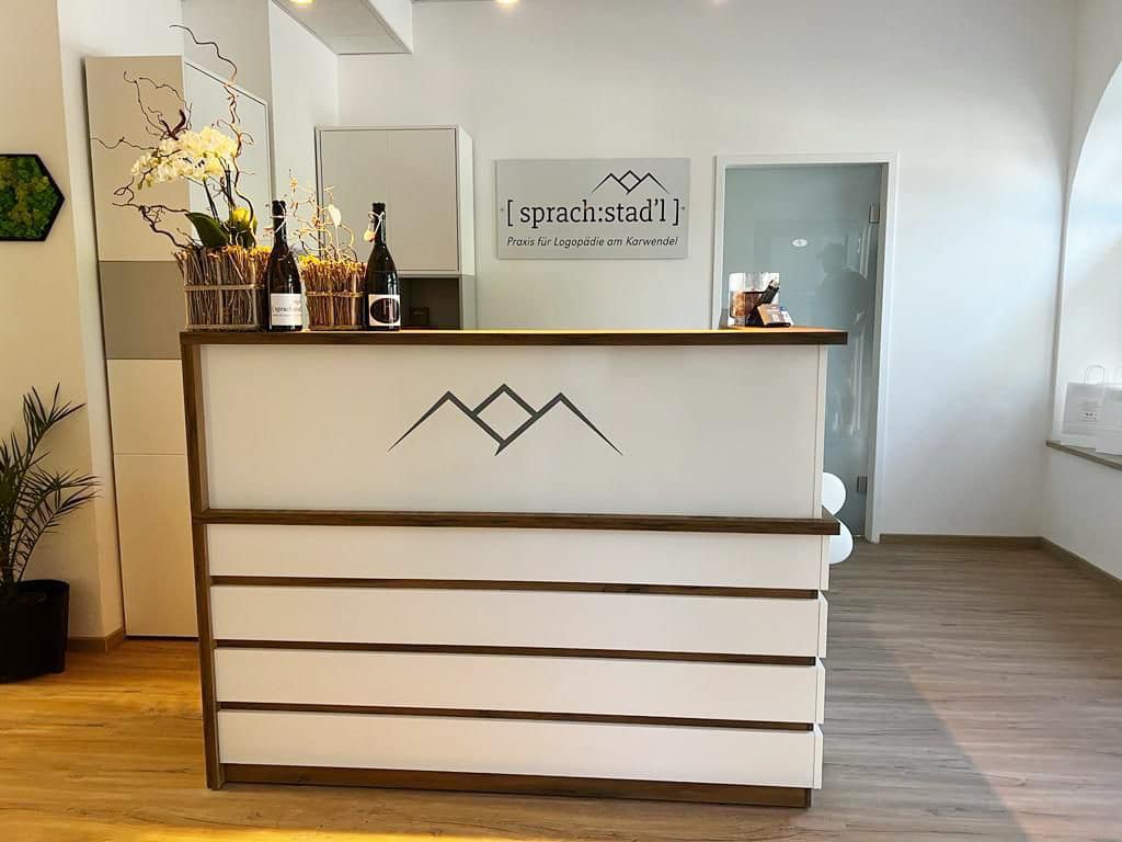 sprachstadl - logopädie - mittenwald - Empfangstresen sprachstadl - logopädie - mittenwald - Empfangstresen